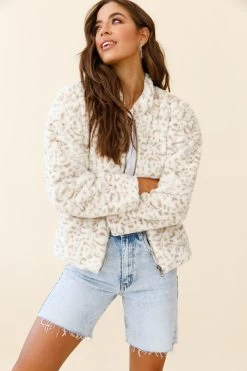 Wyoming Front Pocket Printed Fur Jacket White/Beige -Fashion women's clothing 26649B01 WHITE BEIGE 5