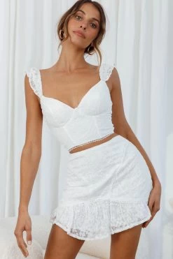 Quincy Flounce Hem Floral Embroidery Mini Skirt White 9 Quincy Flounce Hem Floral Embroidery Mini Skirt White -Fashion women's clothing 63220B S WHITE 2