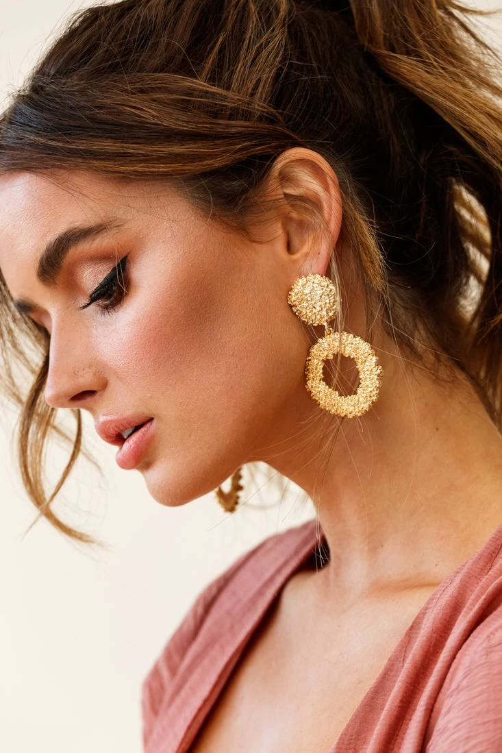 Champagne Showers Earrings Gold 1 Champagne Showers Earrings Gold