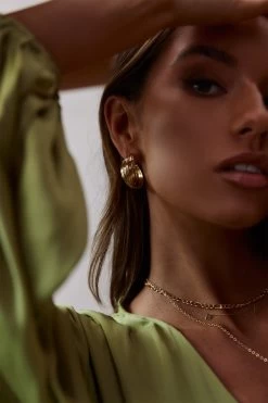 Celia Twist Hoop Earrings Gold 10 Celia Twist Hoop Earrings Gold -Fashion women's clothing ER00052 20GOLD 20OS 2