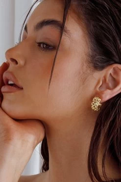 Vivienne Square Link Small Hoop Earrings Gold