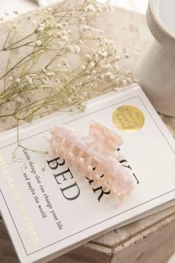 Missy Marbled Acrylic Clip Pink