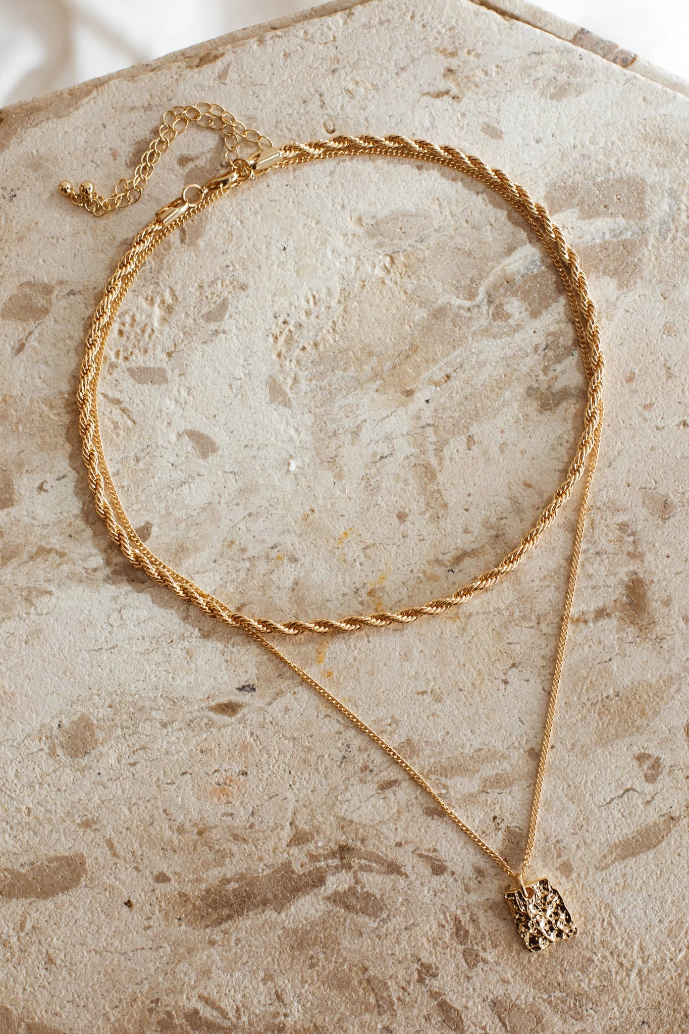 Hamptons Pendant Rope Necklace Set Gold 1 Hamptons Pendant Rope Necklace Set Gold