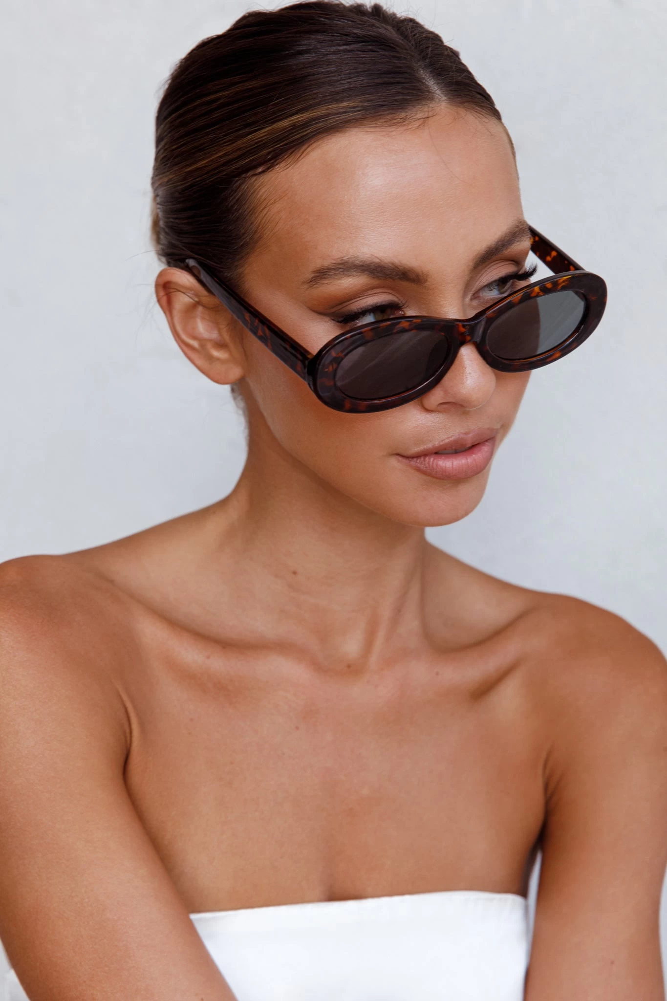 Riptide Oval Sunglasses Tort 1 Riptide Oval Sunglasses Tort