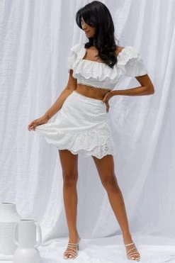 New Moon Ruffle Trim Puff Sleeve Eyelet Crop Top White -Fashion women's clothing SR0155J T 20WHITE 2