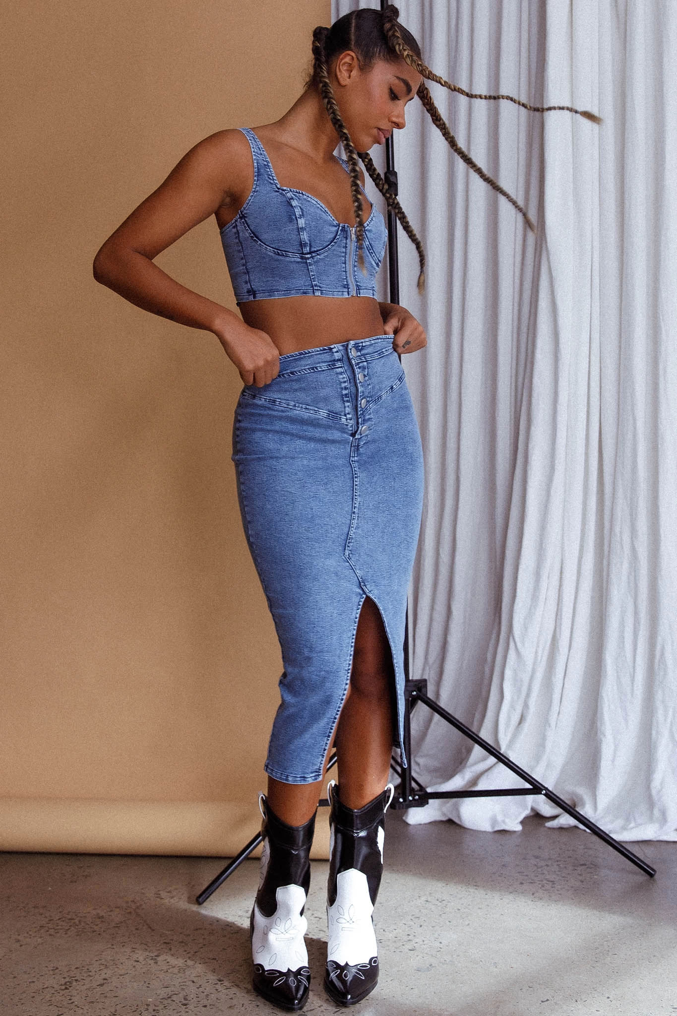 Trina Button Front Midi Skirt Blue 9 Trina Button Front Midi Skirt Blue - Image 9