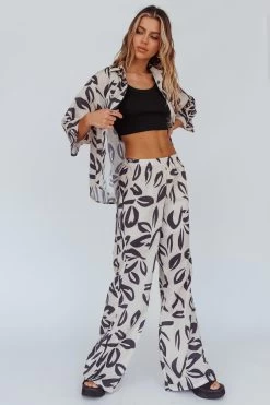 Just A Hunch Pants Leaf Print Beige